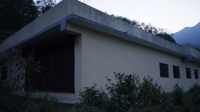  करोडौँ खर्चेर बनाएको अस्पताल भवन प्रयोगविहीन 